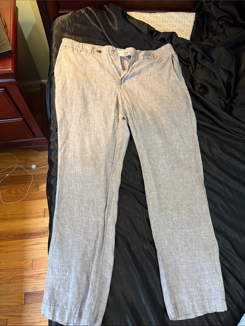Club Room Men's Linen-Blend Chinos in Light Gray